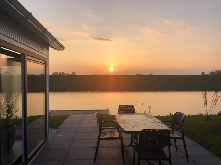 Zonsopkomst-vanaf-terras
