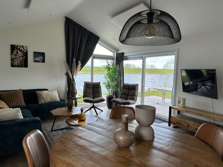 Woonkamer (vanuit eethoek)